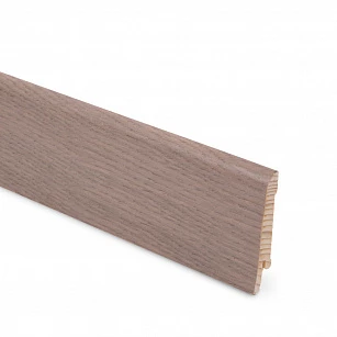 Плинтус шпонированный Lab Arte Oak Silver 70х15х2500 в интерьере